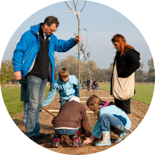 oekoland-verantwortung-engagement-soziales-engagement-kreis-600x600px